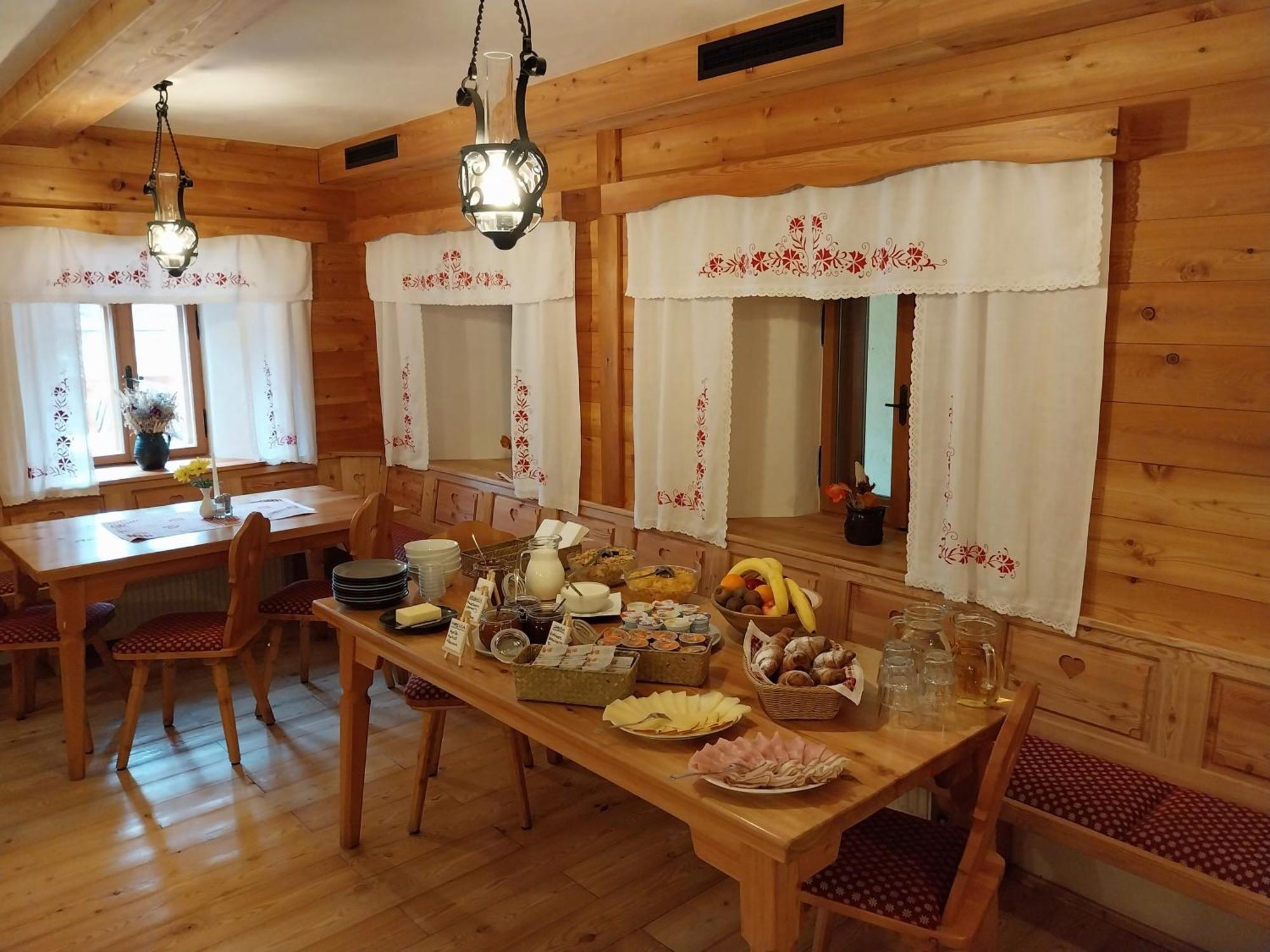 Hotel Surc Kranjska Gora Esterno foto