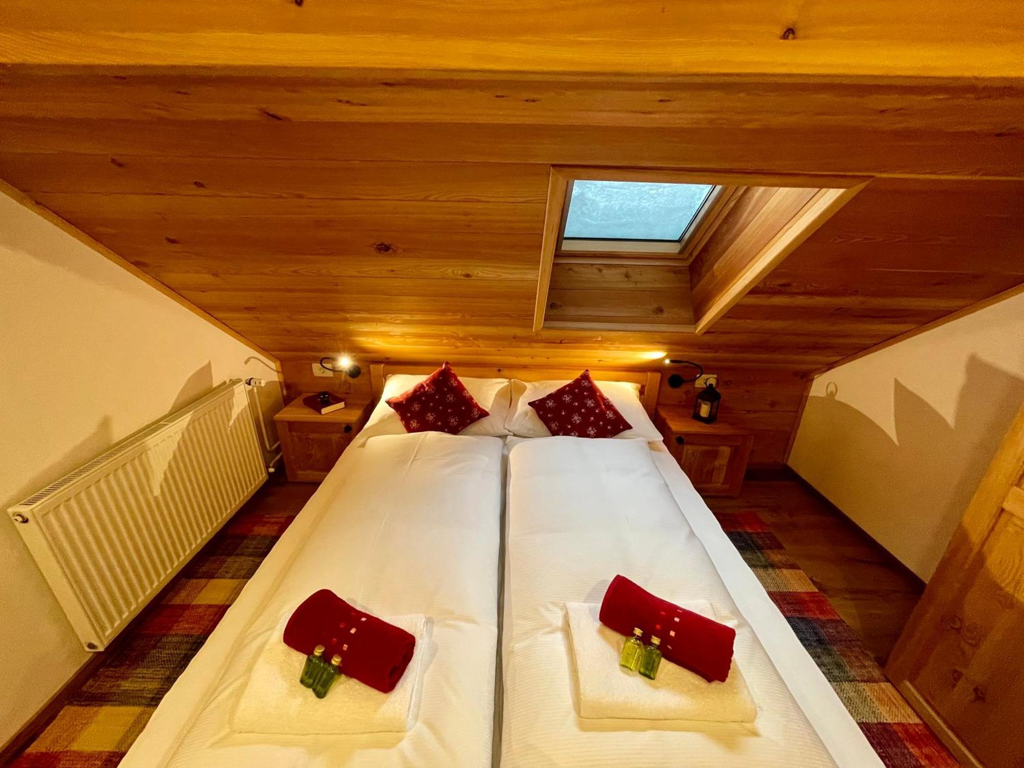 Hotel Surc Kranjska Gora Esterno foto