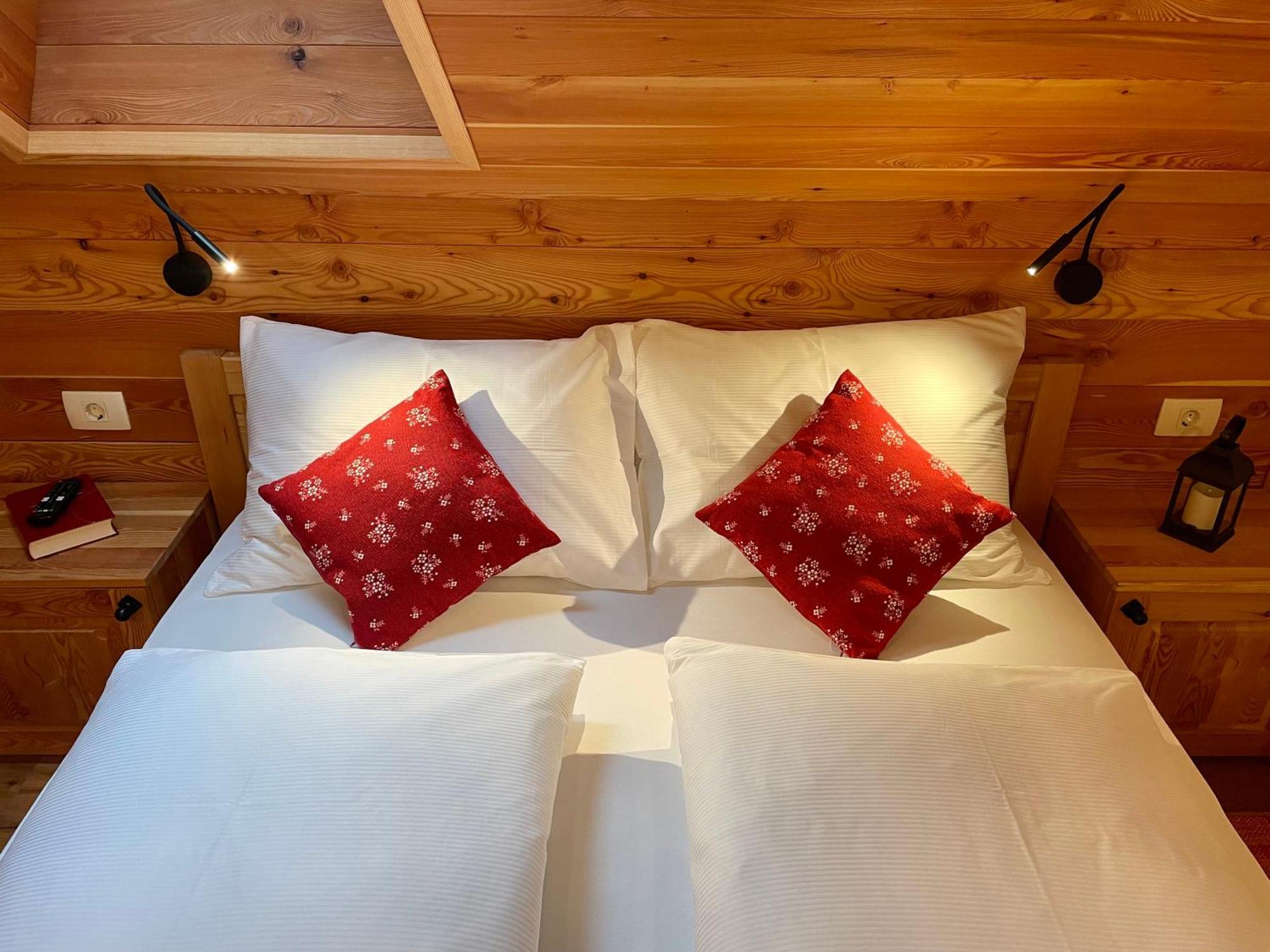 Hotel Surc Kranjska Gora Esterno foto