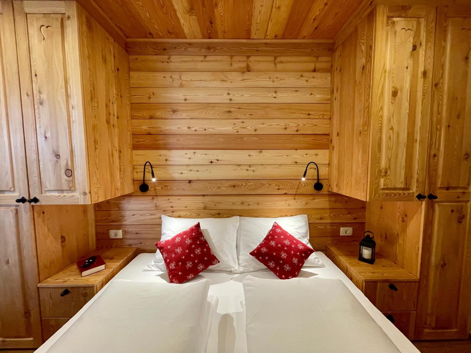 Hotel Surc Kranjska Gora Esterno foto